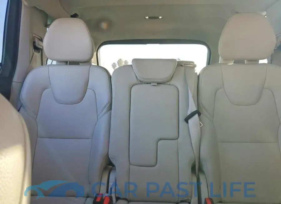 YV4102PK8L1600588# 10