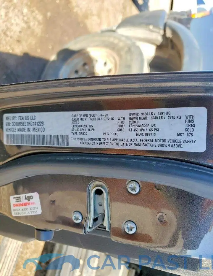 3C6UR5EL1RG141229# 12