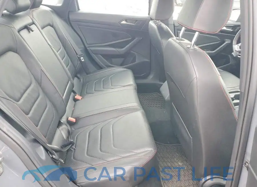 3VW5T7BU8KM183103# 10