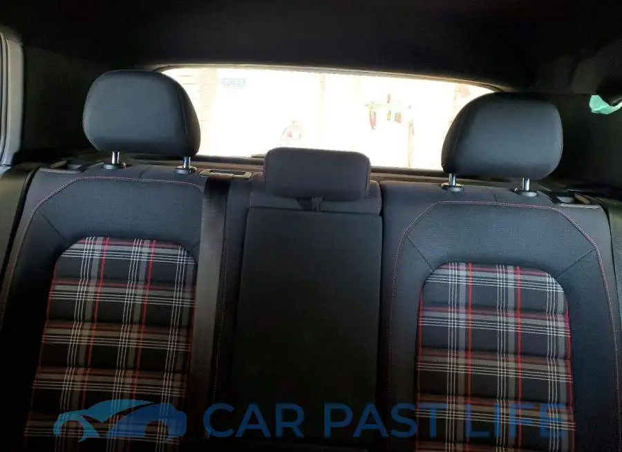 3VW6T7AUXLM015423# 10
