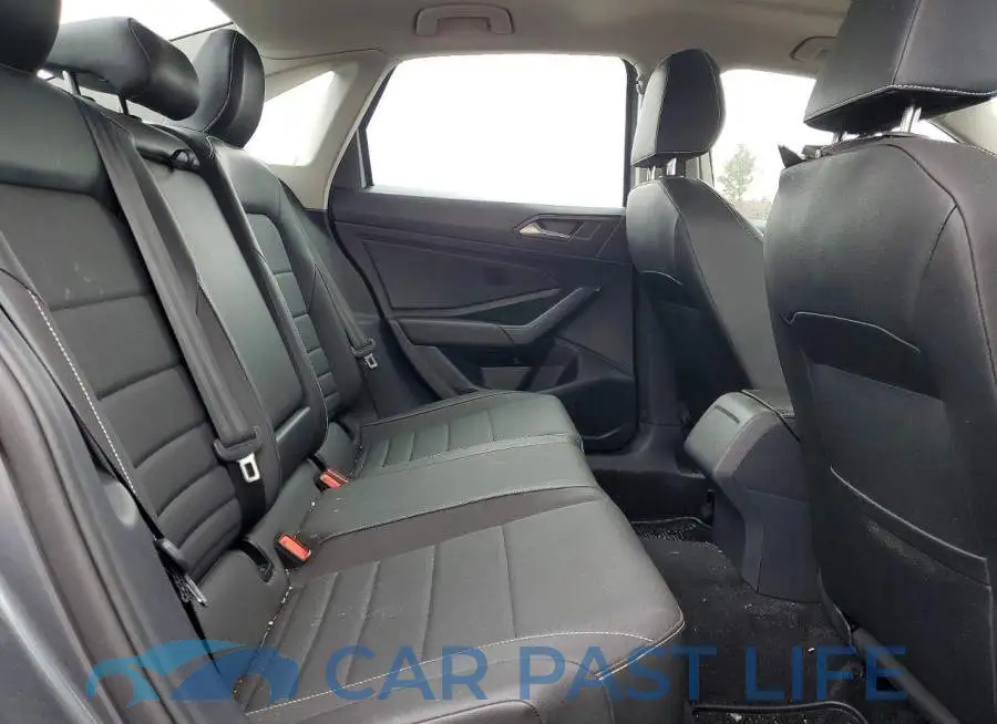 3VW7M7BU0RM081861# 10