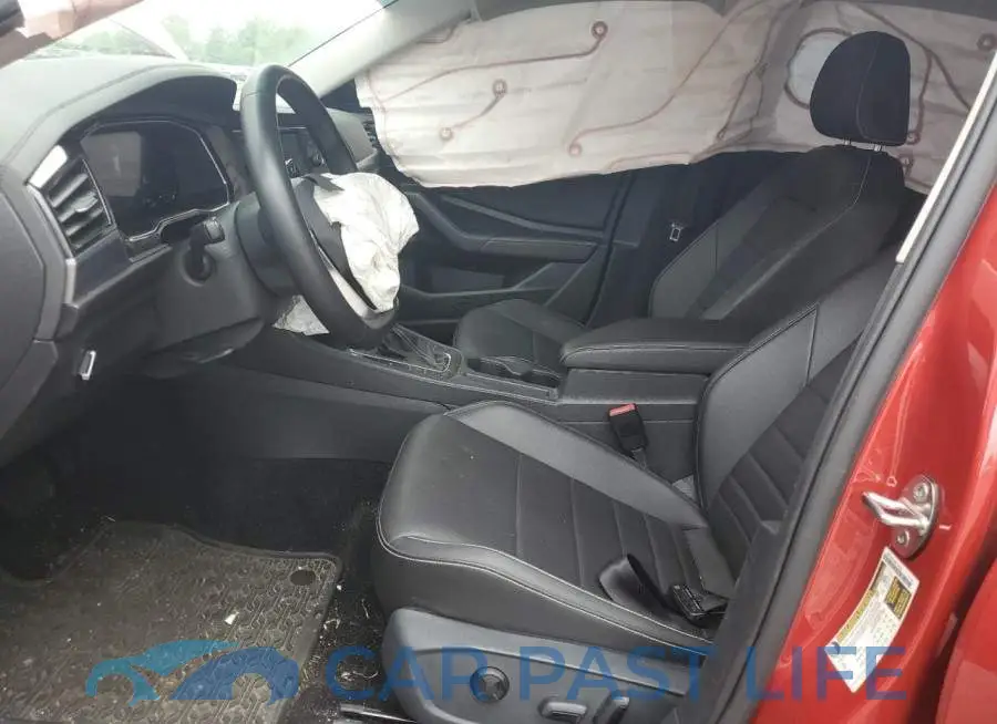3VW7M7BU8PM024773# 7