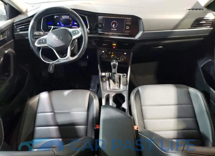 3VW7M7BU9NM013424# 8