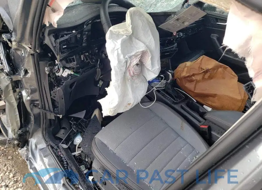 3VW7X7BU0SM050039# 8