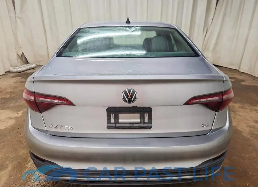 3VWEM7BU8RM005666# 6