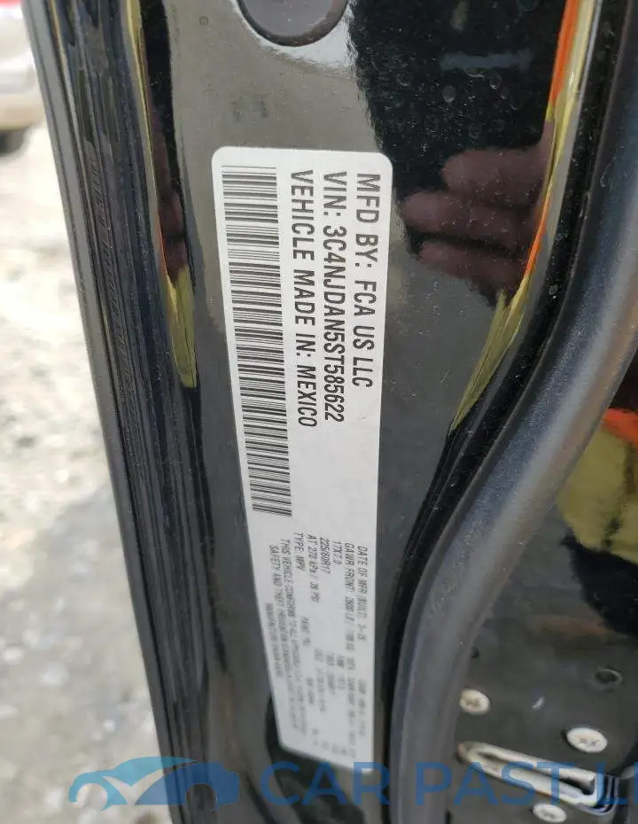 3C4NJDAN5ST585622# 14