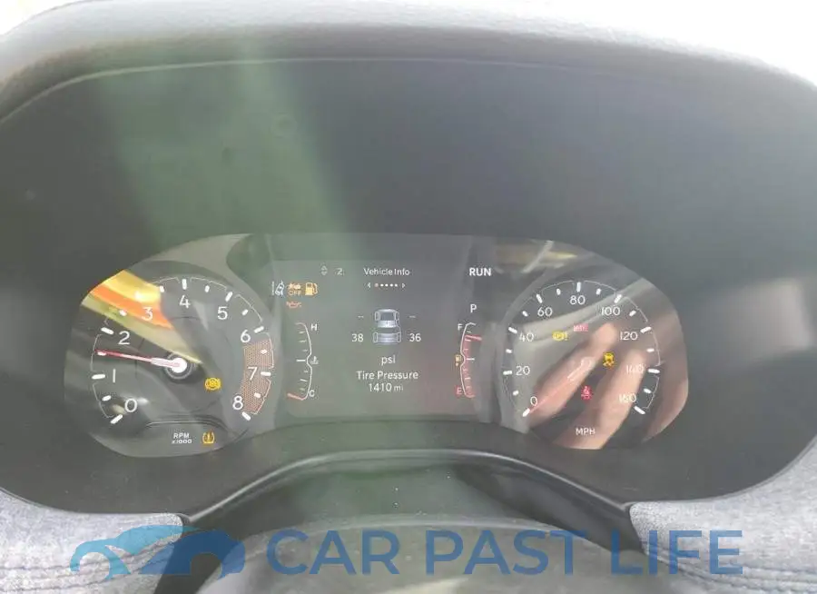 3C4NJDAN5ST585622# 9