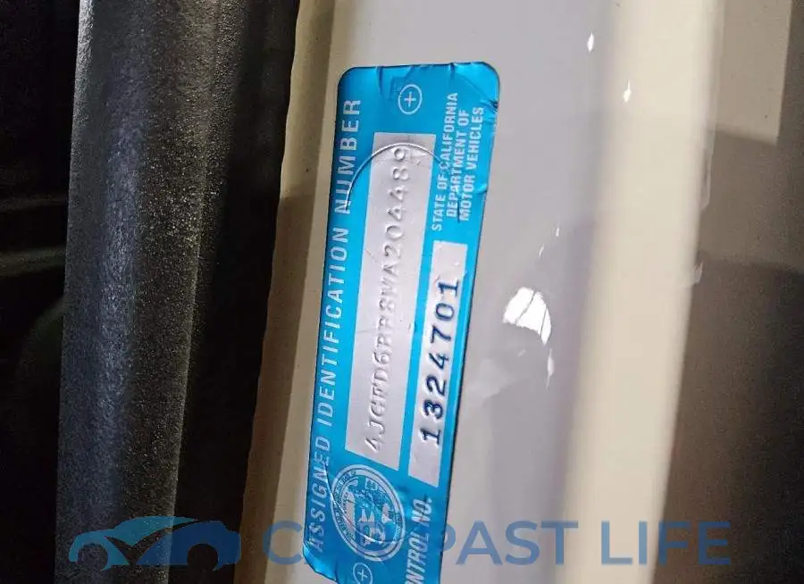 4JGFD6BB8MA204489# 13