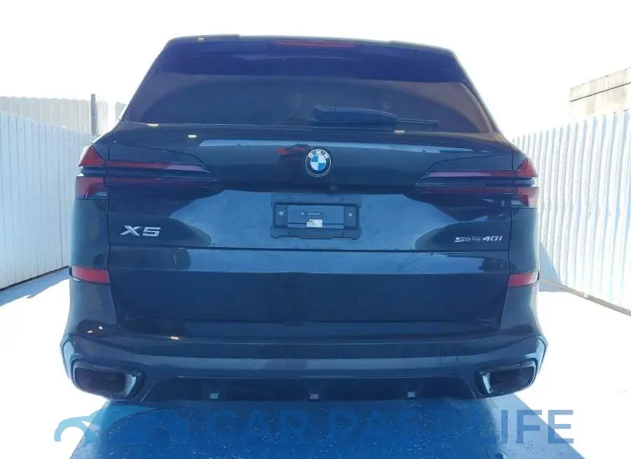 5UX13EU02R9V30352# 6