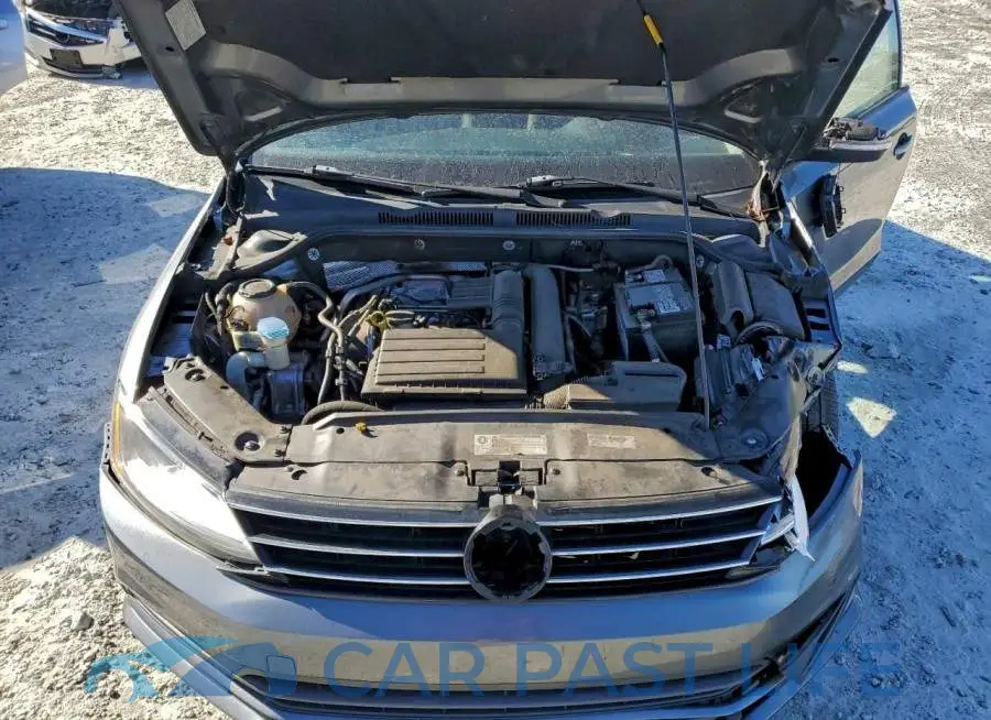 3VW2B7AJXJM220342# 11