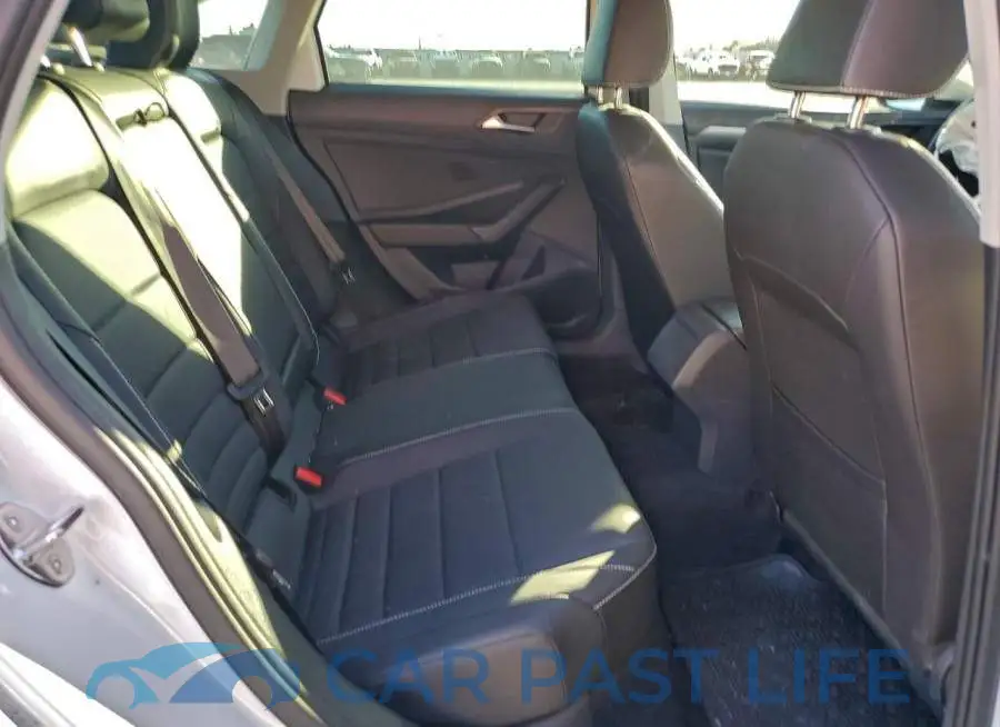 3VW7M7BU0RM056409# 10
