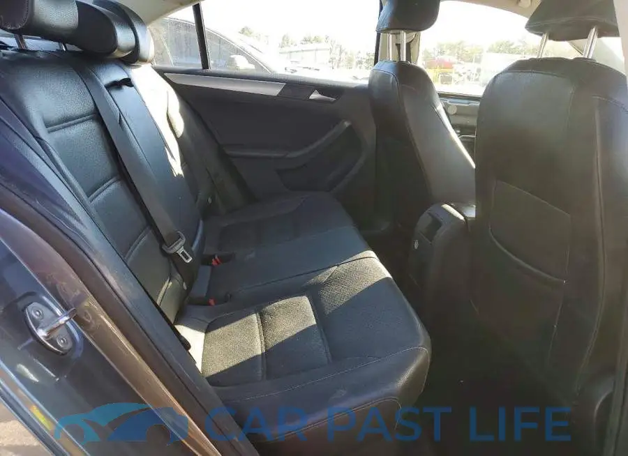 3VWDB7AJXJM216316# 10