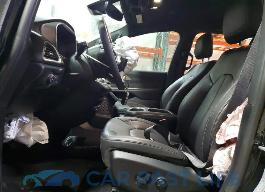 2C4RC1BG4TR194136# 7
