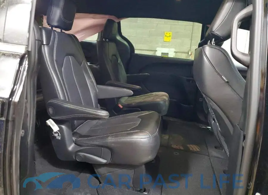 2C4RC1BG4TR194136# 11