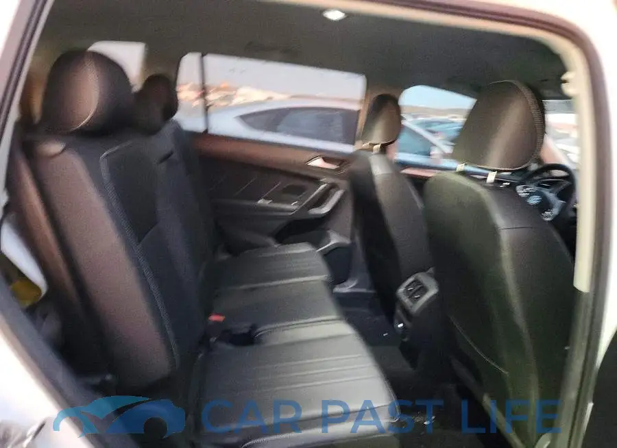 3VV3B7AX2RM001108# 11