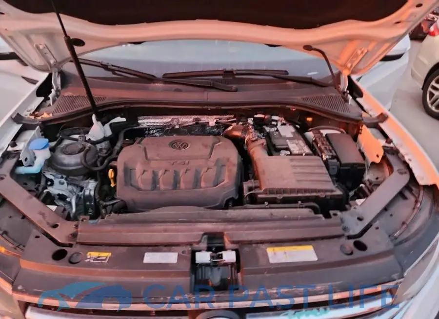3VV3B7AX2RM001108# 12