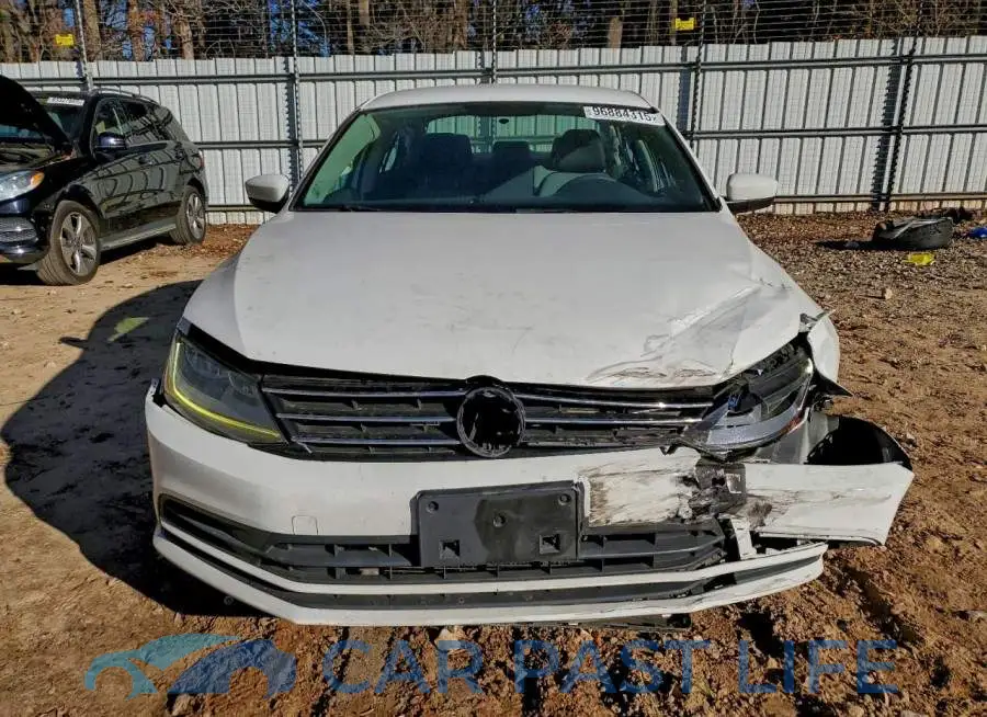 3VW2B7AJ0HM224037# 5