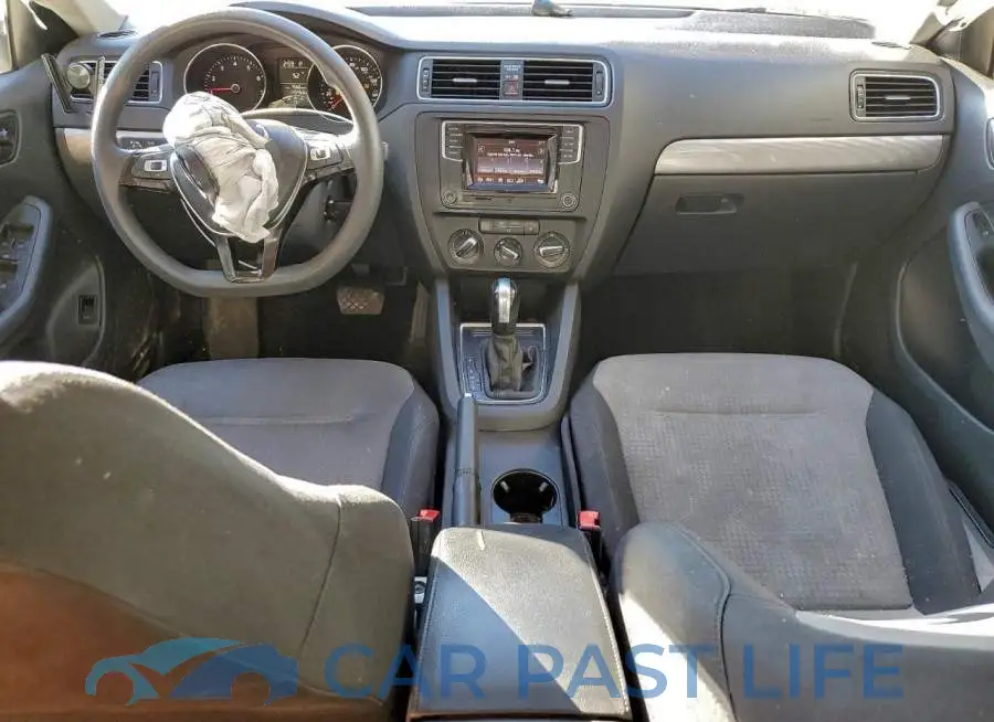 3VW2B7AJ0HM224037# 8