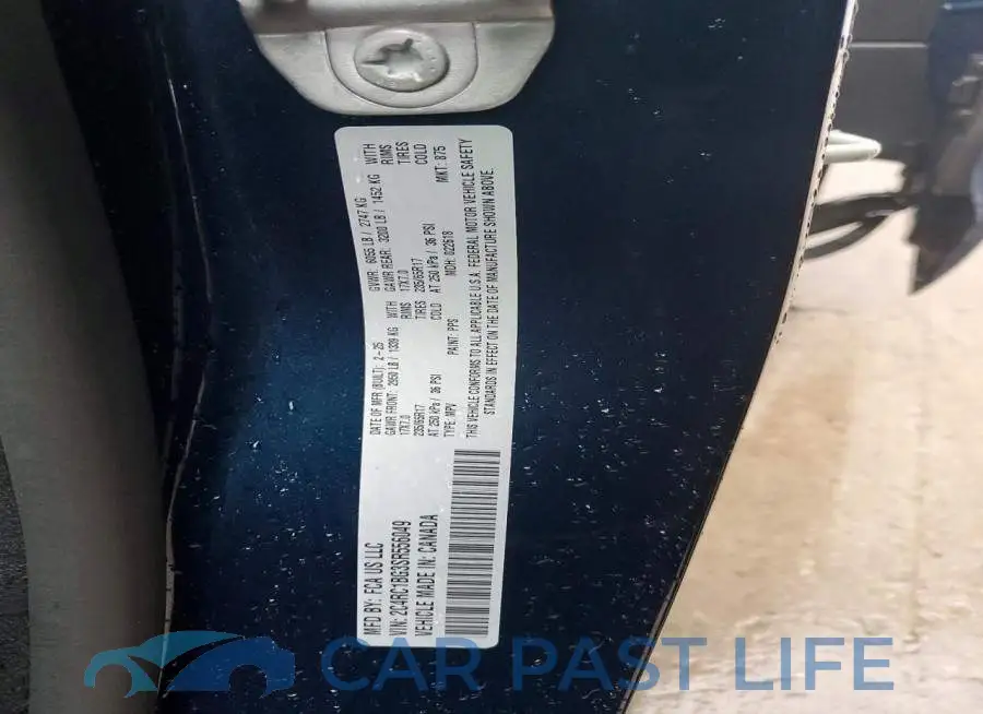 2C4RC1BG3SR556049# 13