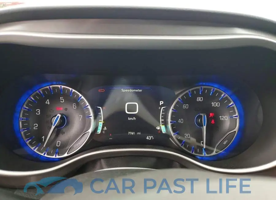 2C4RC1BG4TR201506# 9