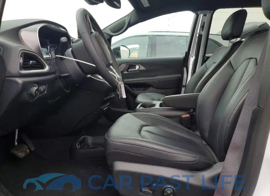 2C4RC1BG4TR201506# 7