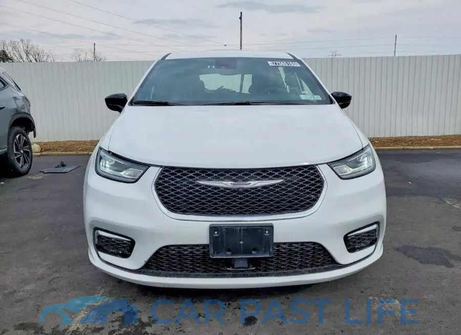 2C4RC1BG4TR201506# 5