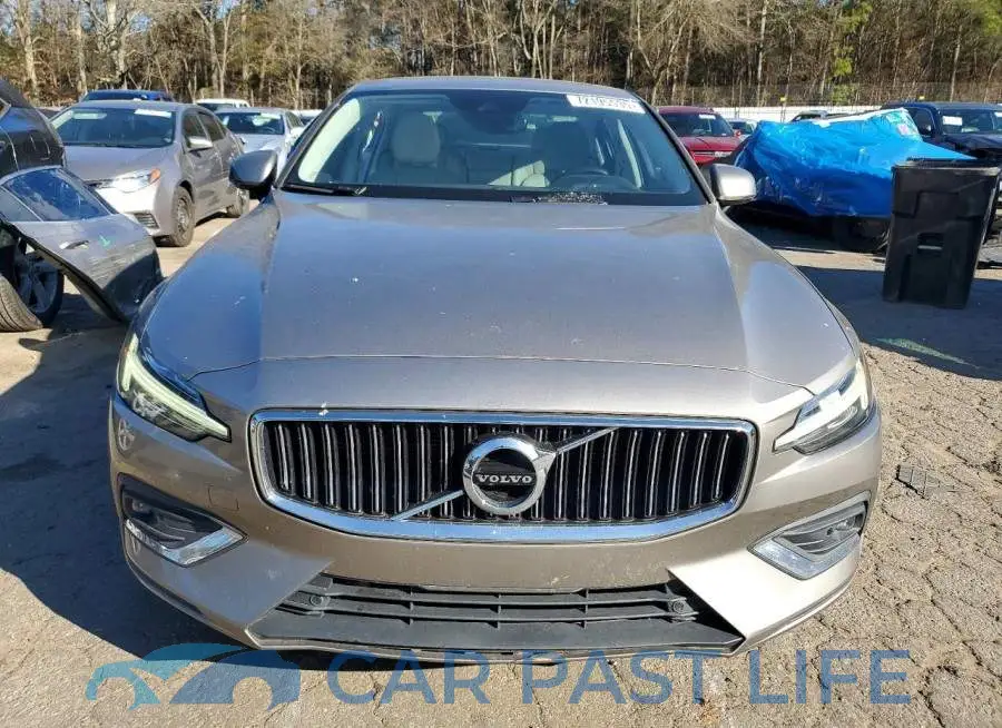 7JR102FL6MG118585# 5
