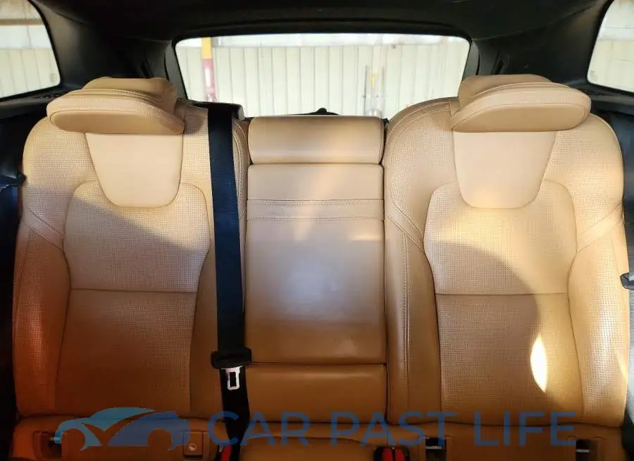 YV4102DL4M1699442# 10