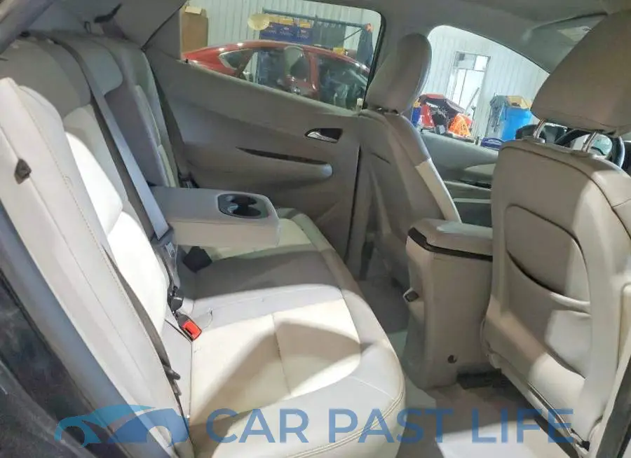1G1FZ6S00L4150082# 10