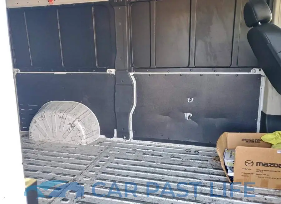 3C6TRVAG5LE105941# 11