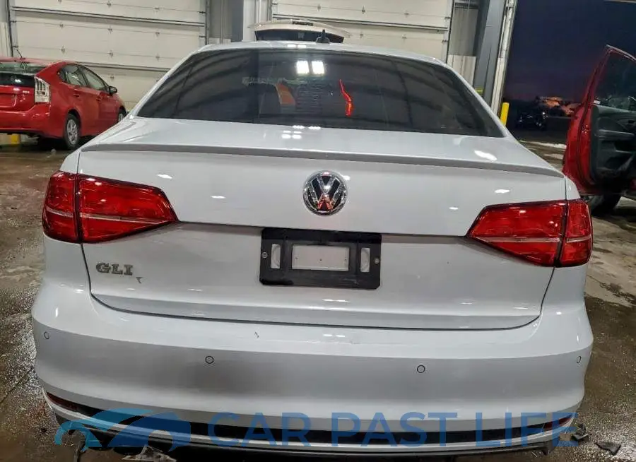 3VW4T7AJ8HM347672# 6