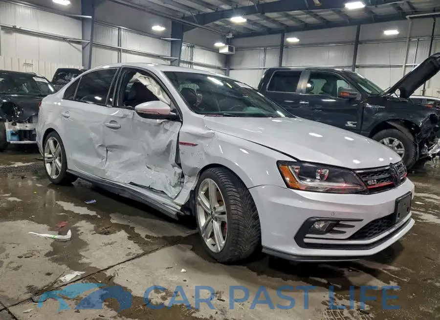 3VW4T7AJ8HM347672# 4