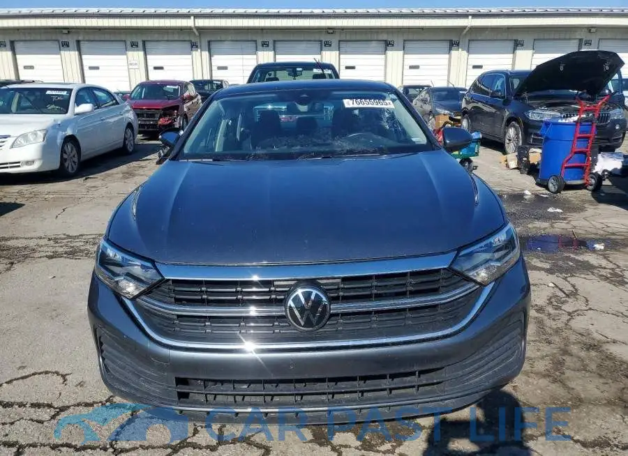 3VW7M7BU7RM024623# 5