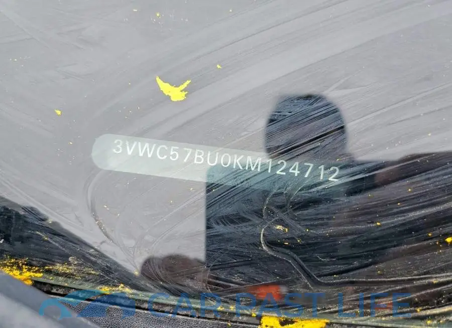 3VWC57BU0KM124712# 12