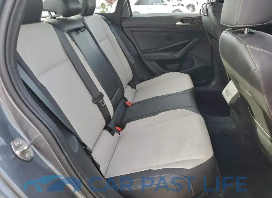 3VWCB7BU3LM072180# 10