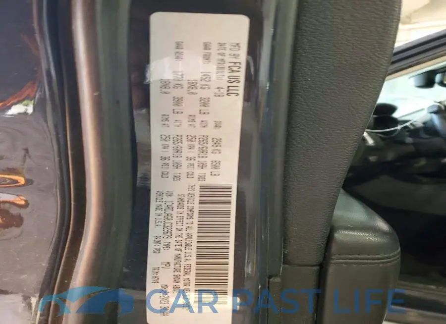 1C4RDJAG0JC329679# 13