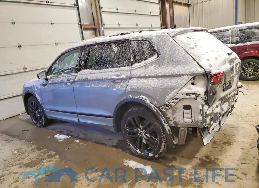 3VV8B7AXXNM011580# 2