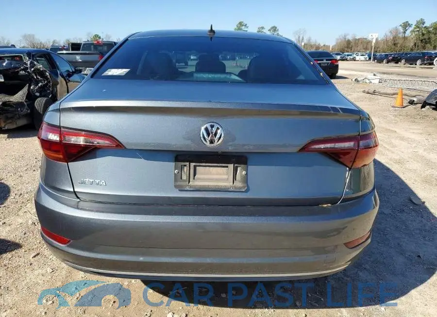 3VWCB7BU1KM218400# 6