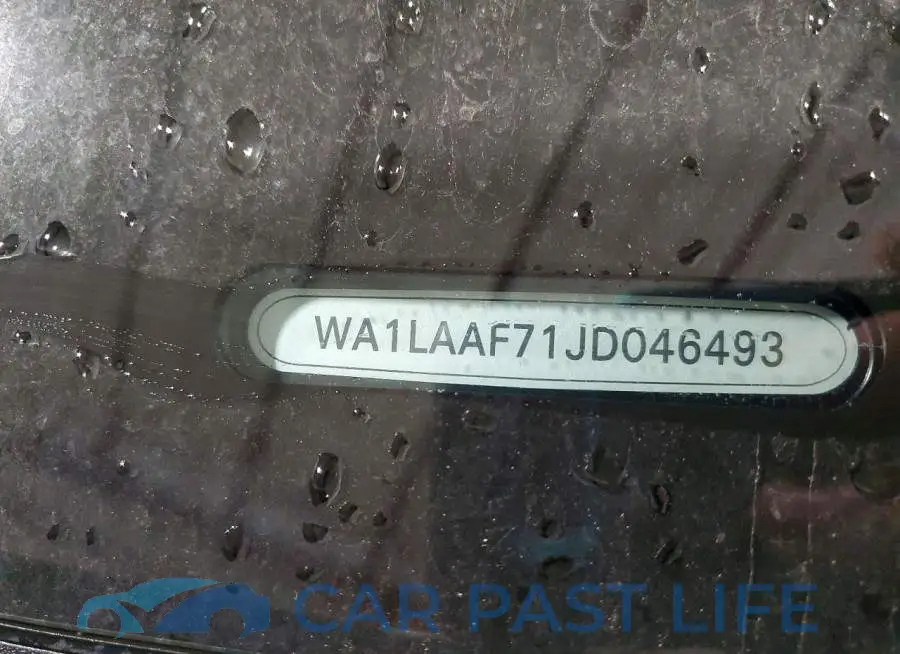 WA1LAAF71JD046493# 13