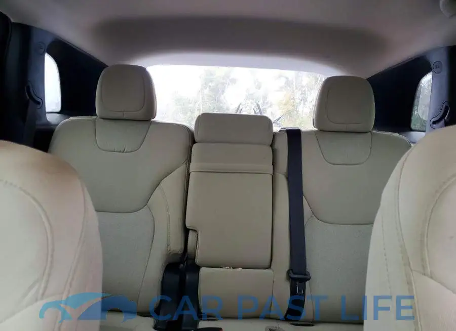 1C4PJLCB7JD605380# 10
