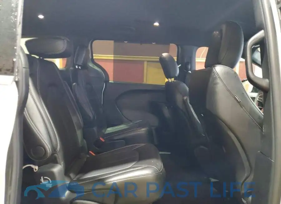 2C4RC1BG6TR201622# 11