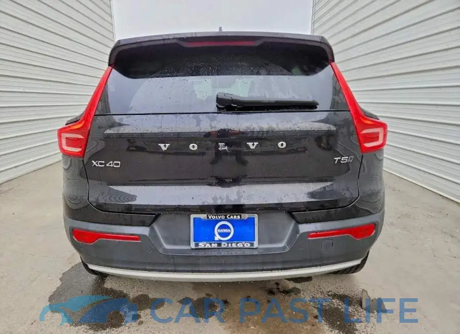 YV4162UK1M2599590# 6