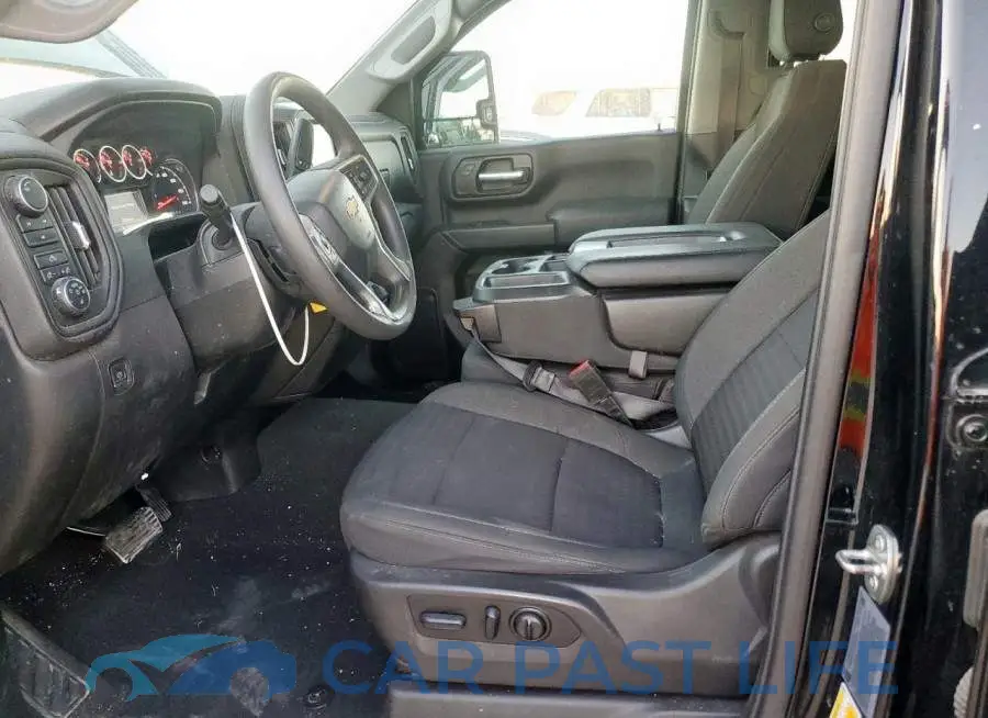 1GC4YME70NF263195# 7