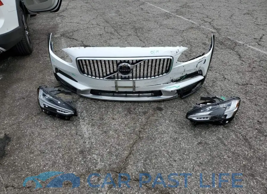 YV4A22NL8J1016999# 12