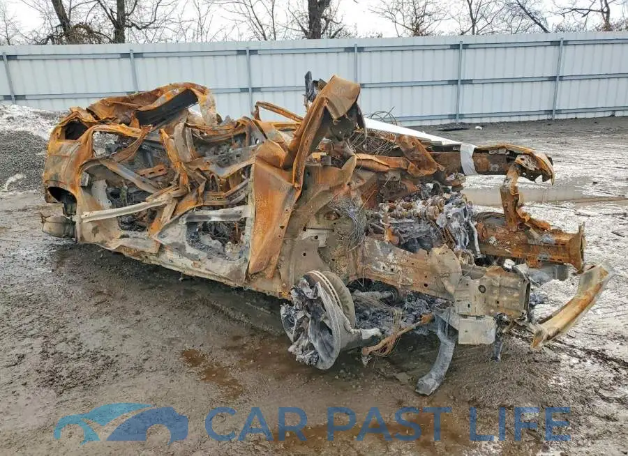 1C4RJKEG3P8861562# 4