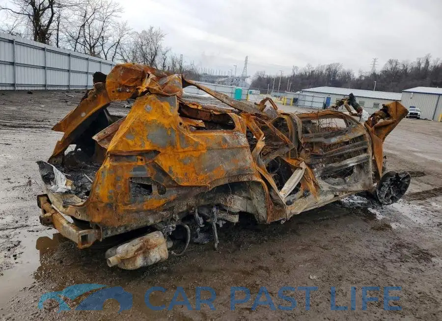 1C4RJKEG3P8861562# 3