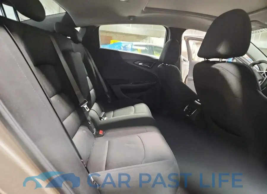 1G1ZD5ST2RF230142# 10