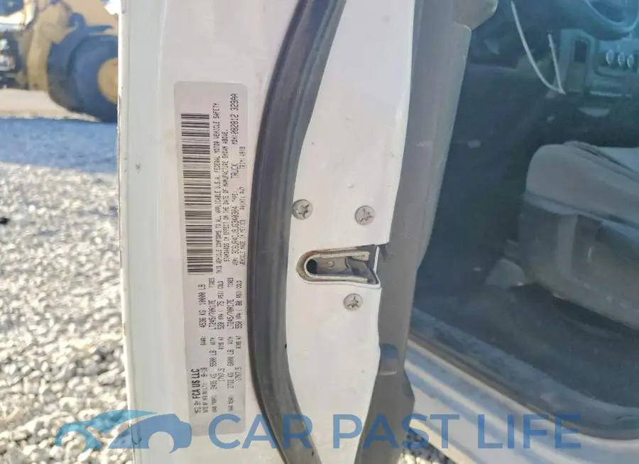 3C6UR4CJ9JG340304# 12