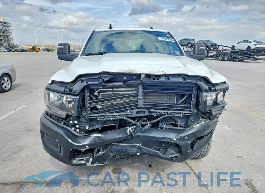3C6UR5CJ1RG126568# 5