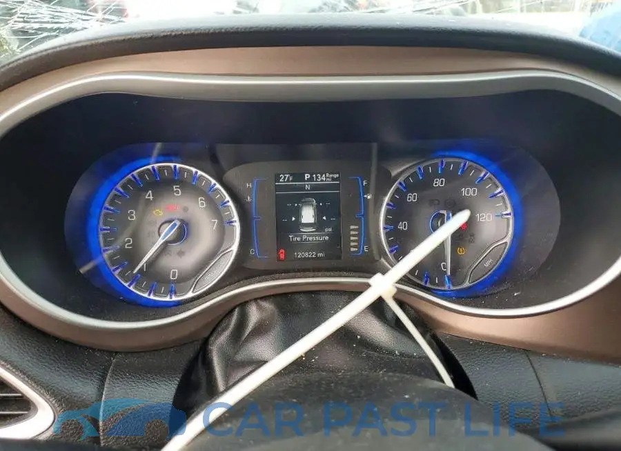 2C4RC1BG1JR120010# 9